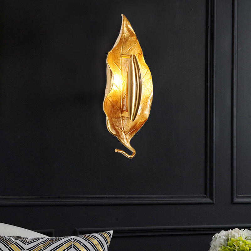 Golden leaf wall sconce – view 3